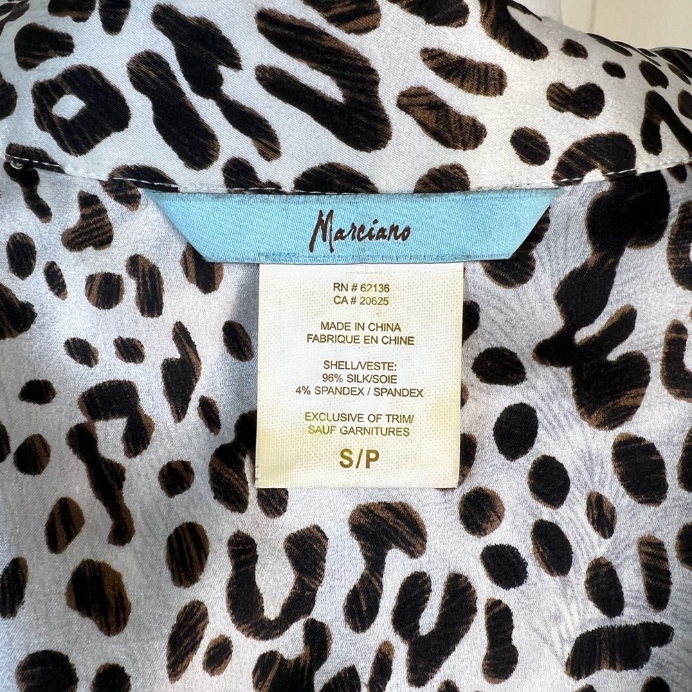 Y2K White Animal Print 1/2 Sleeve Silk Button Up Blouse by Marciano - Picture 4 of 8